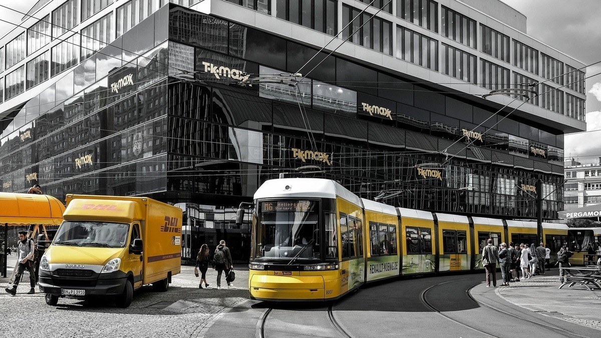 Mobilität & Verkehr in Saarbrücken – Anbindung, Parken und ÖPNV im Überblick